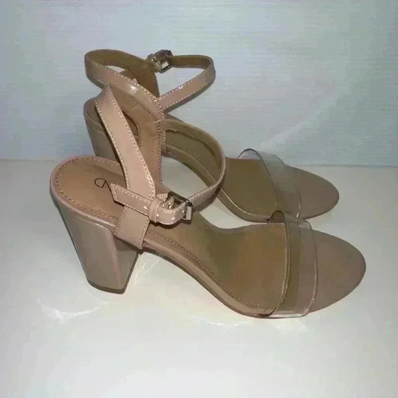 Nordstrom Abound nude patent block heel sandals with clear strap Shoe size 9 - Picture 2 of 16
